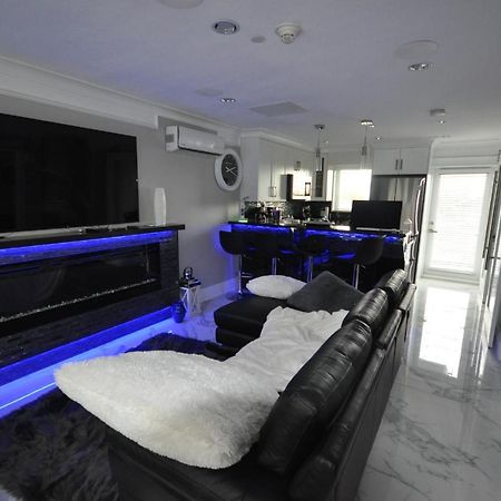 Ferienwohnung Beautiful Bright 3 Bed Townhouse Vancouver Exterior foto