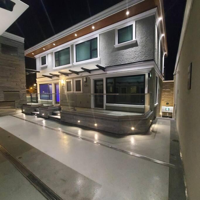 Ferienwohnung Beautiful Bright 3 Bed Townhouse Vancouver Exterior foto