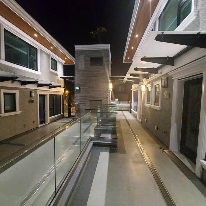 Ferienwohnung Beautiful Bright 3 Bed Townhouse Vancouver Exterior foto