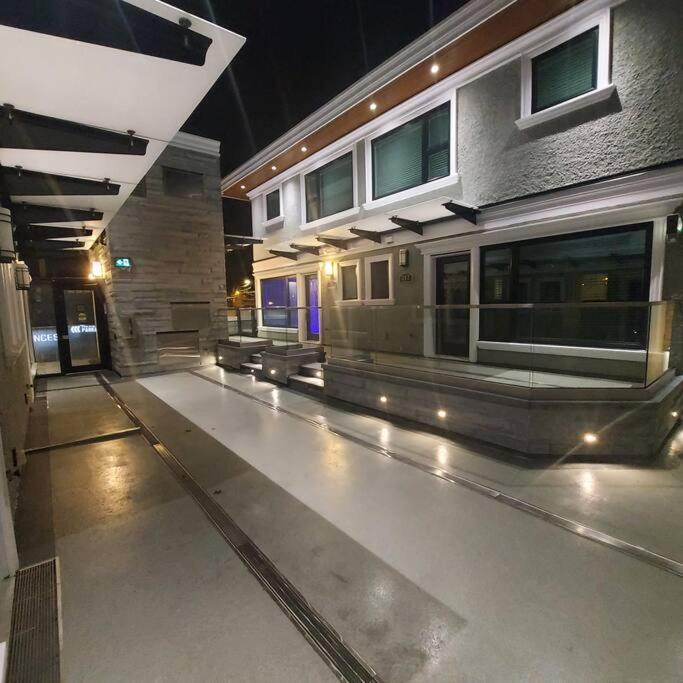 Ferienwohnung Beautiful Bright 3 Bed Townhouse Vancouver Exterior foto