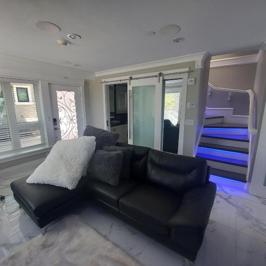 Ferienwohnung Beautiful Bright 3 Bed Townhouse Vancouver Exterior foto