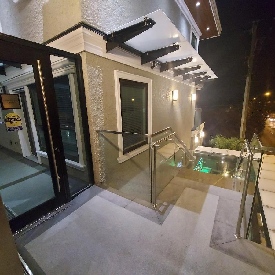 Ferienwohnung Beautiful Bright 3 Bed Townhouse Vancouver Exterior foto